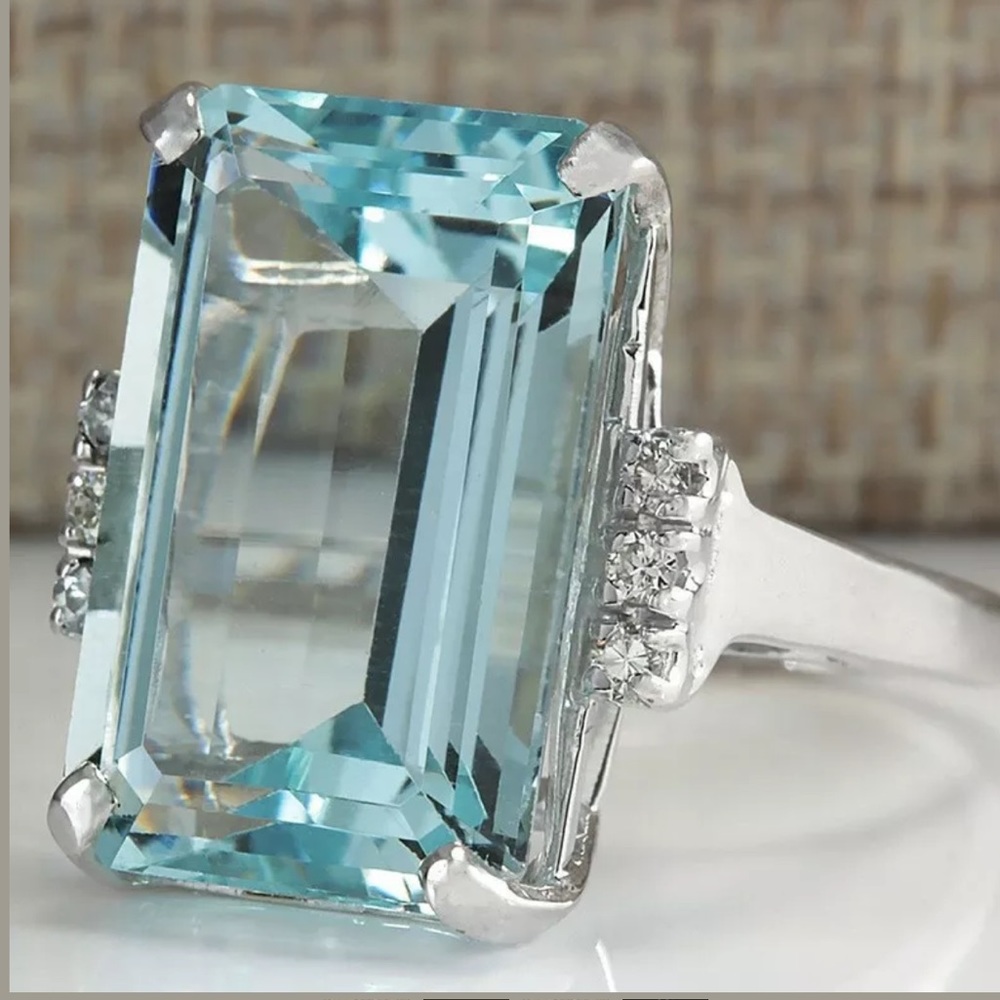 Huge Aquamarine Diamond 925 Silver Ring - Picture 3 of 8